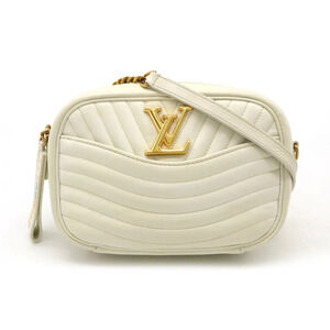 LOUIS VUITTON Wave Camera Bag Chain Shoulder Crossbody Leather Snow
